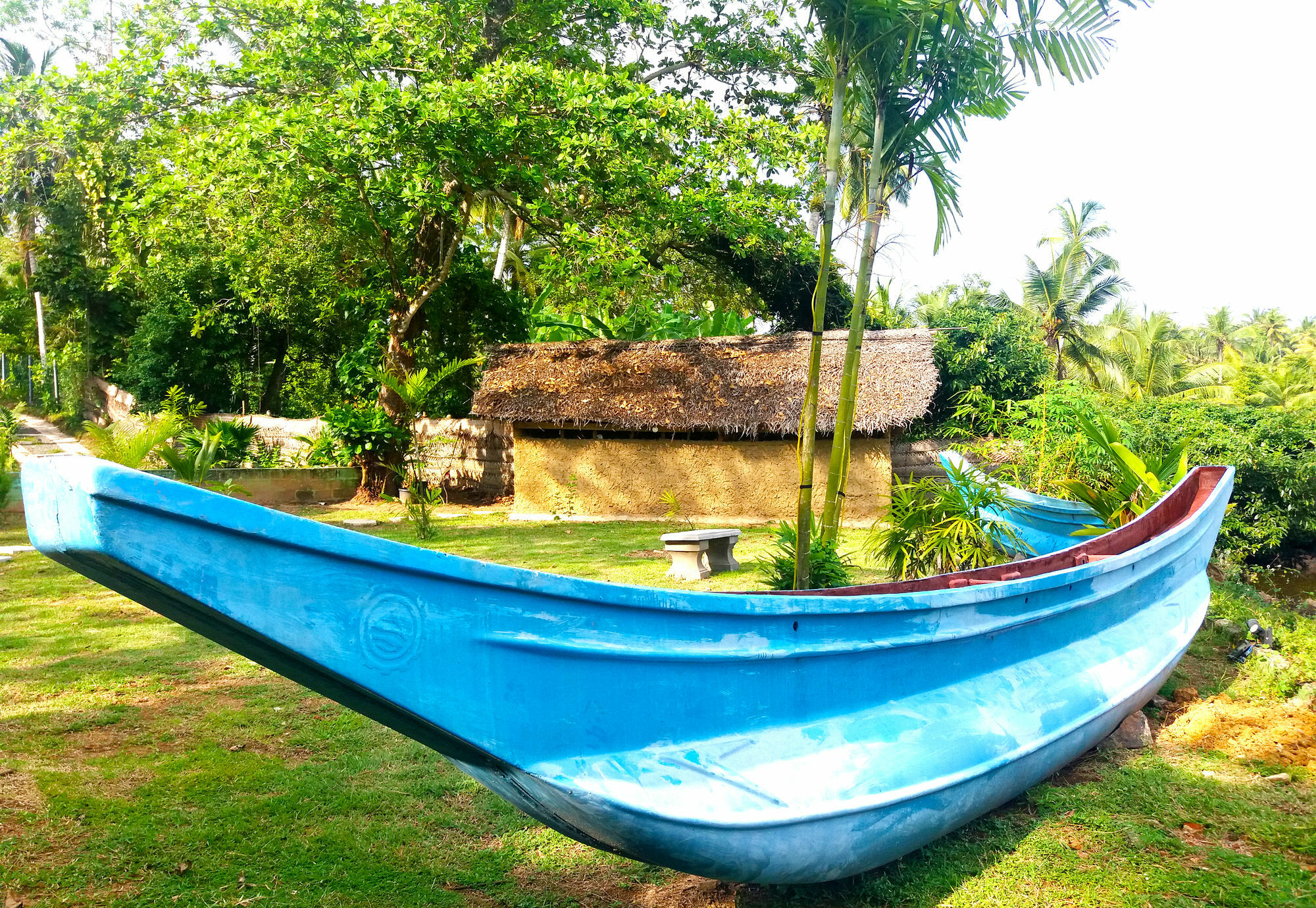 Blue Whale Lagoon Resort Ахангама Экстерьер фото