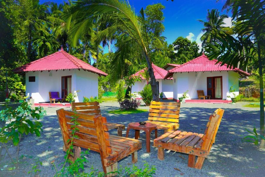 Blue Whale Lagoon Resort Ахангама Экстерьер фото